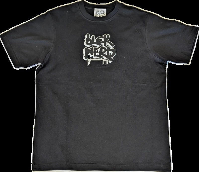 BN DRIP PREPOSTROUS TEE blck/wht