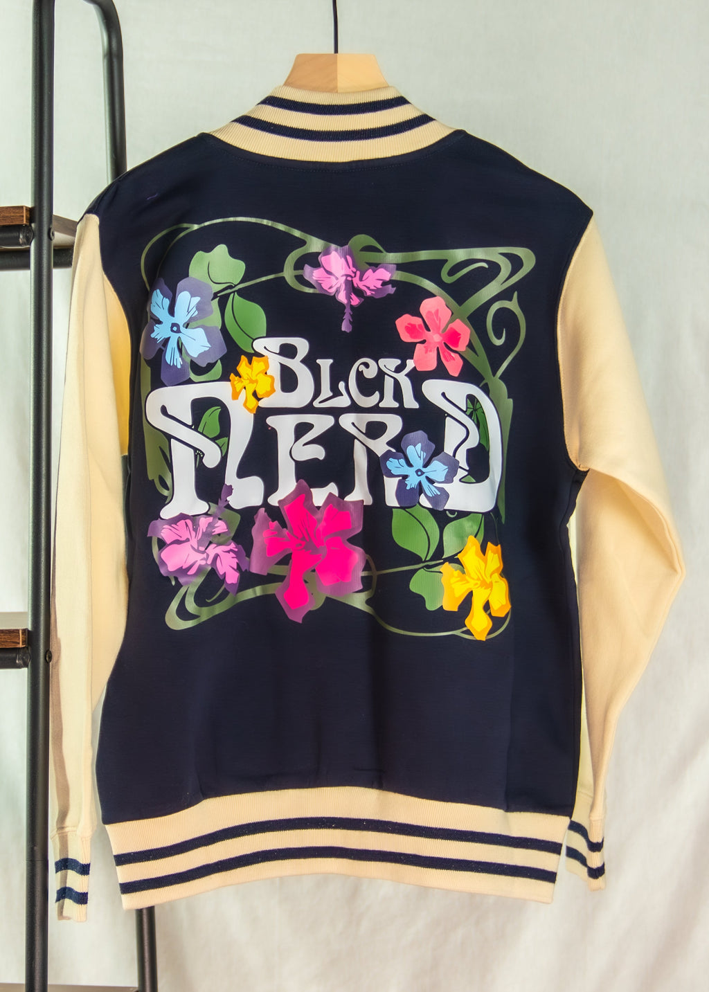 BN VARSITY JACKET FLORAL COTTN SLEEVES blcl/crm